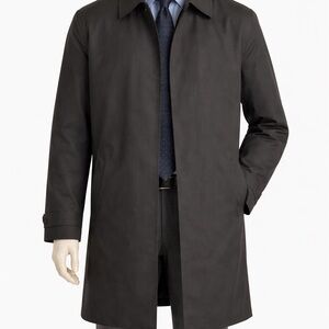 Men’s London Fog trench coat with removable liner. Size Large, regular